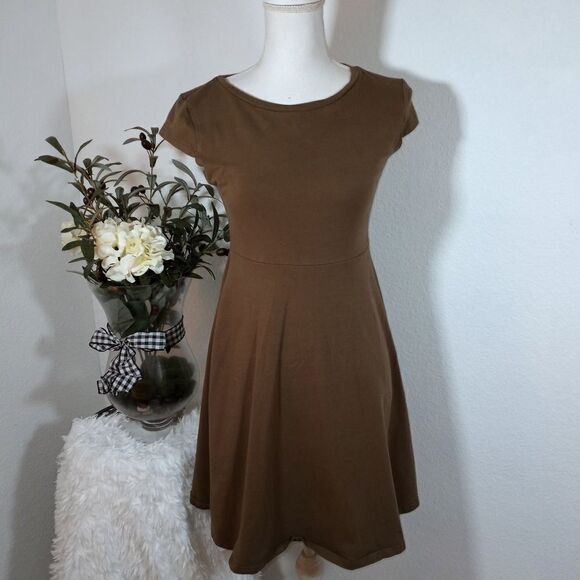 HIKA ARMY GREEN DRESS SZ.S EUC - Picture 2 of 6